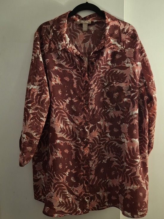 White Stag Tops - White Stag Wonen's Button-Front Floral Tunic in Burgandy & Blush